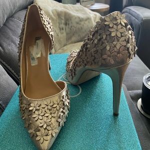 Floral metallic Heel